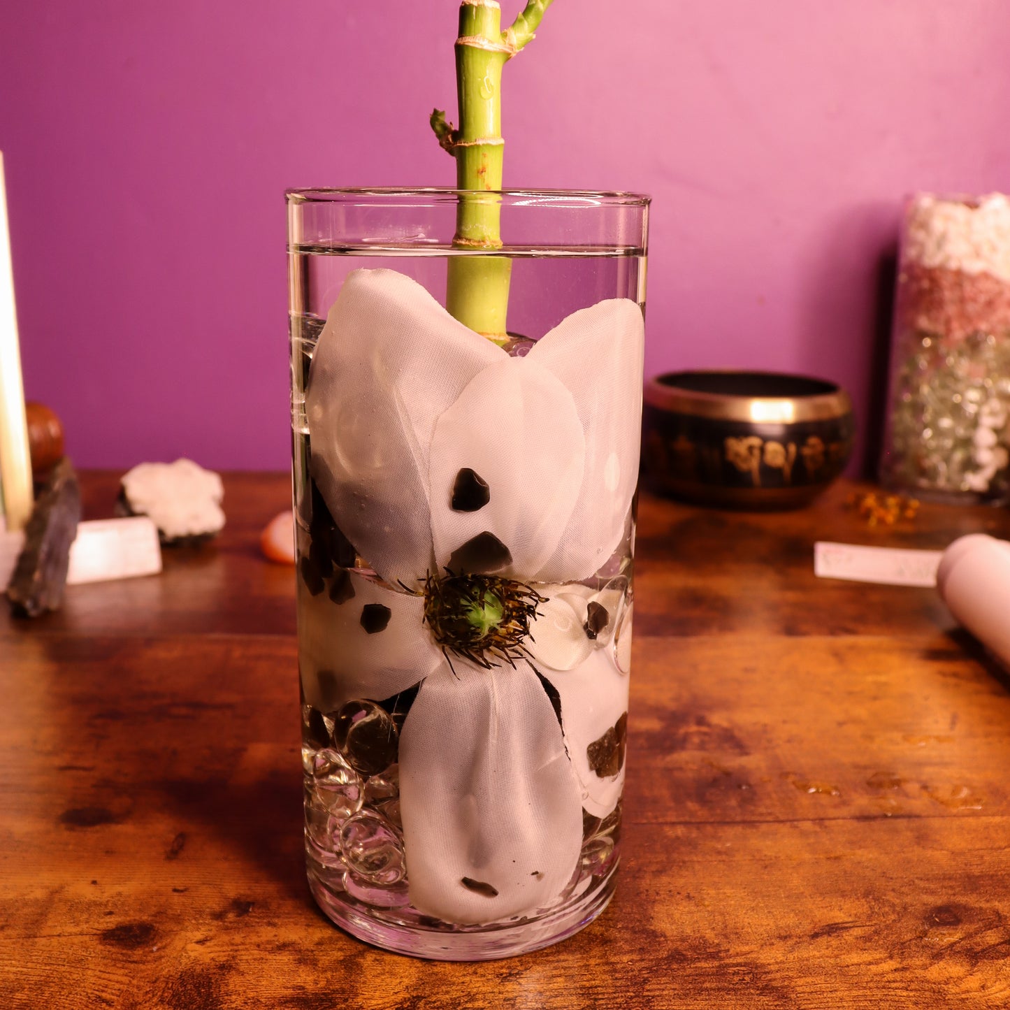 Black Obsidian: White Lilly Aura